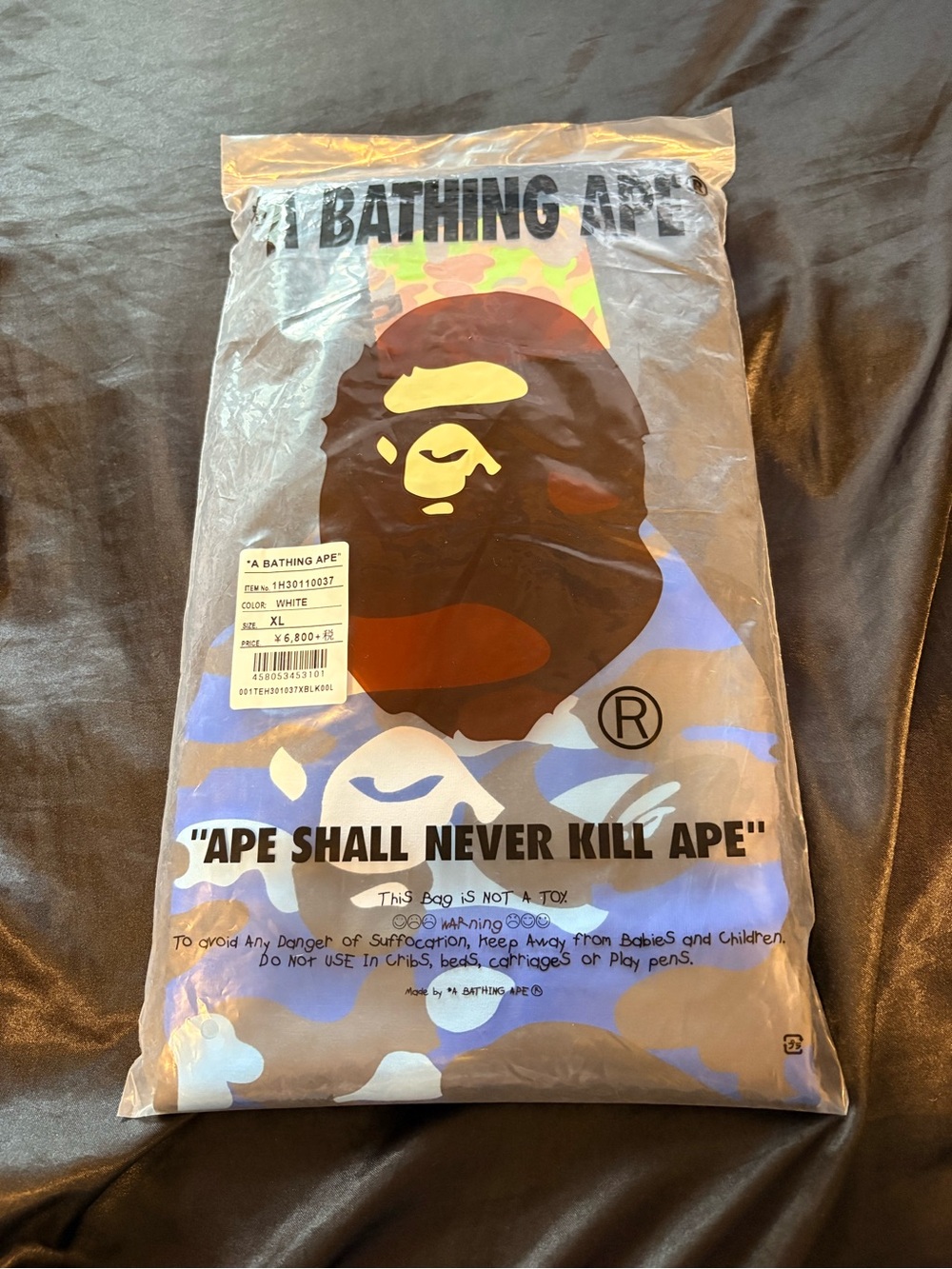A Bathing Ape mens' White & Blue Camo Logo Tee - XL